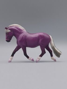 Breyer Avant Garde